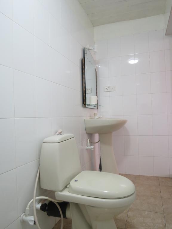 Why Not Guest House Hikkaduwa Exterior photo