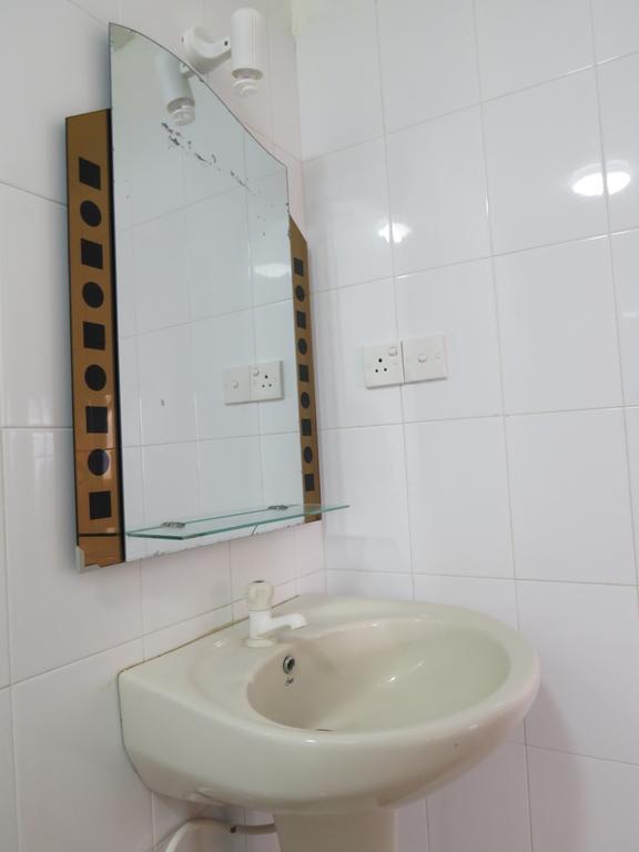 Why Not Guest House Hikkaduwa Exterior photo